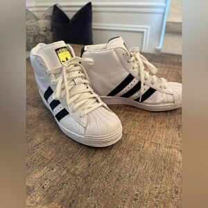 listing-status-banner